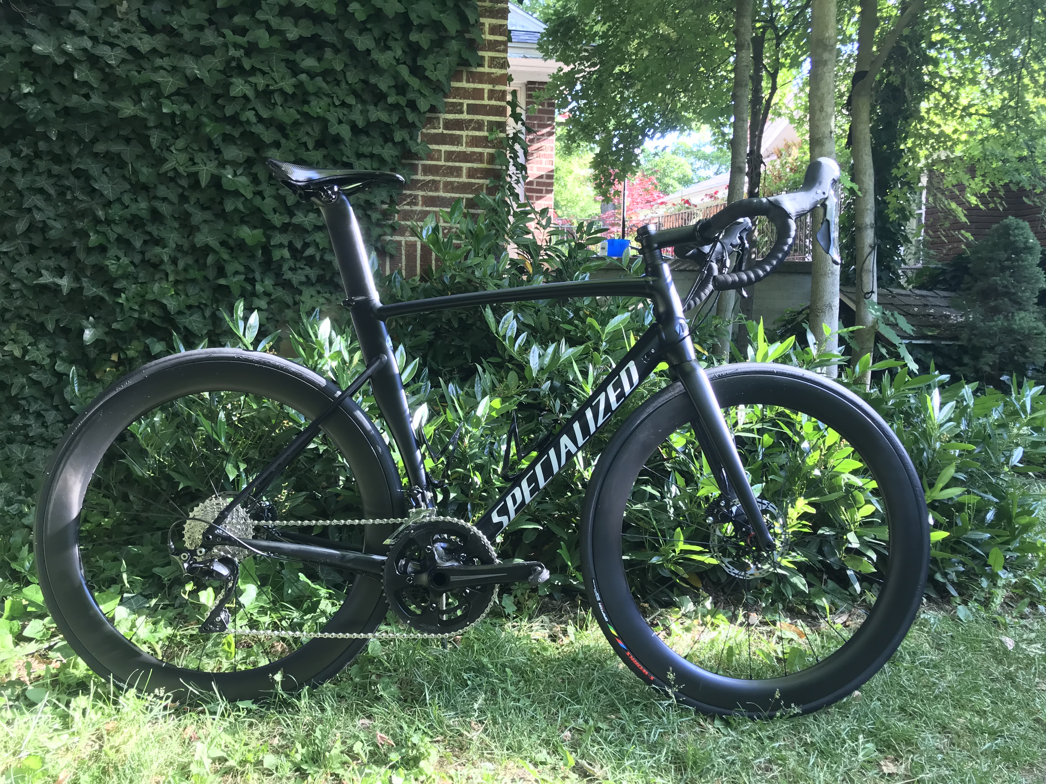 deep dish wheels road bike